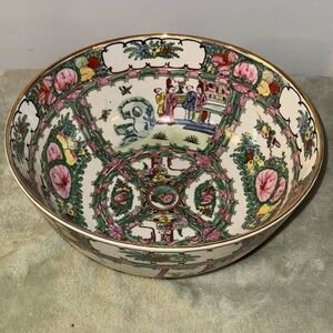 Vintage Chinese Famille Rose Medallion Porcelain Bowl Hand Painted W WOOD STAND